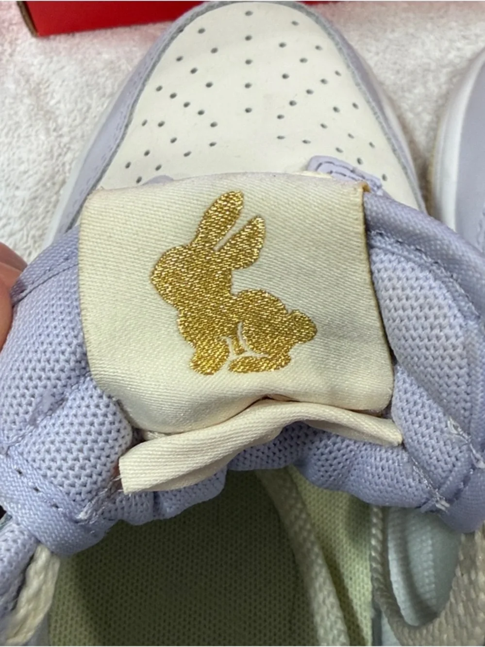 Nike Easter Dunks Sneakers Gently loved with box Men size 5.5 fits Women size 7